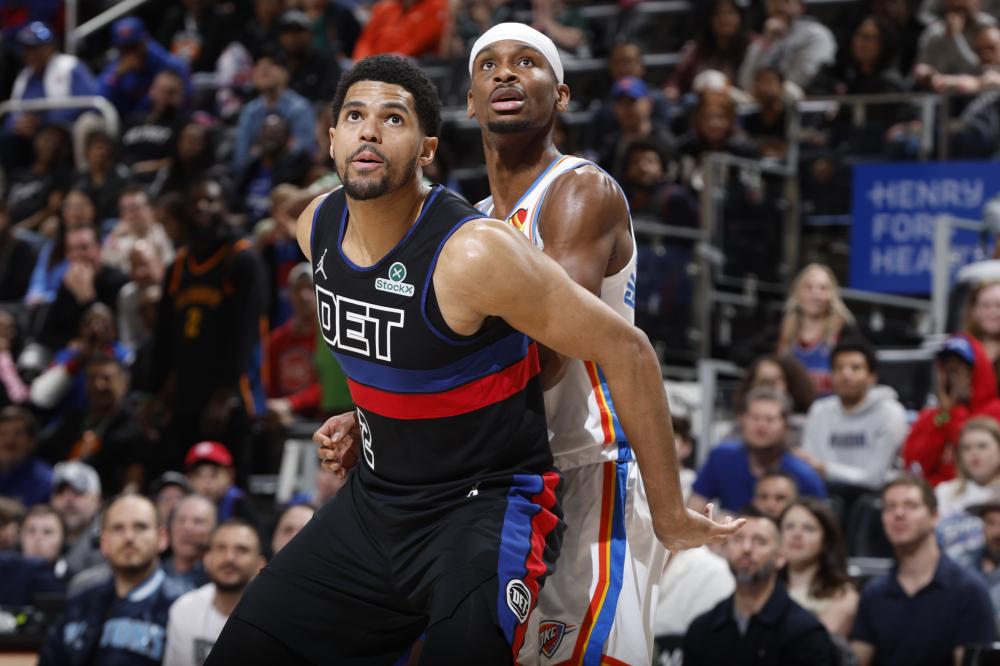 他回到场边 他回到场边