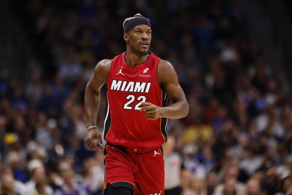 上的相似性 上的相似性